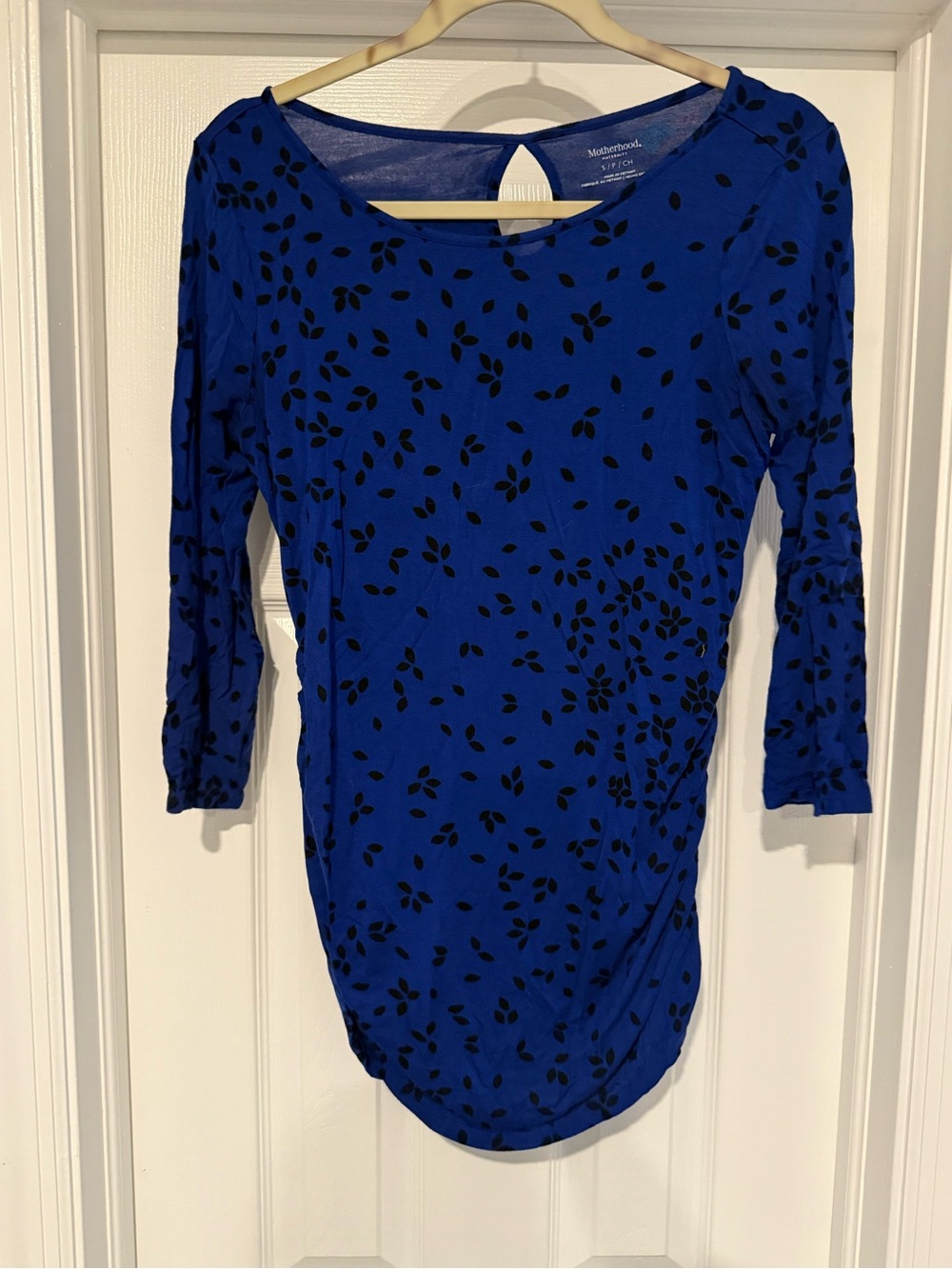 Motherhood Maternity Deep Blue Scoop Neck Top with Black Leaf Motif size Small